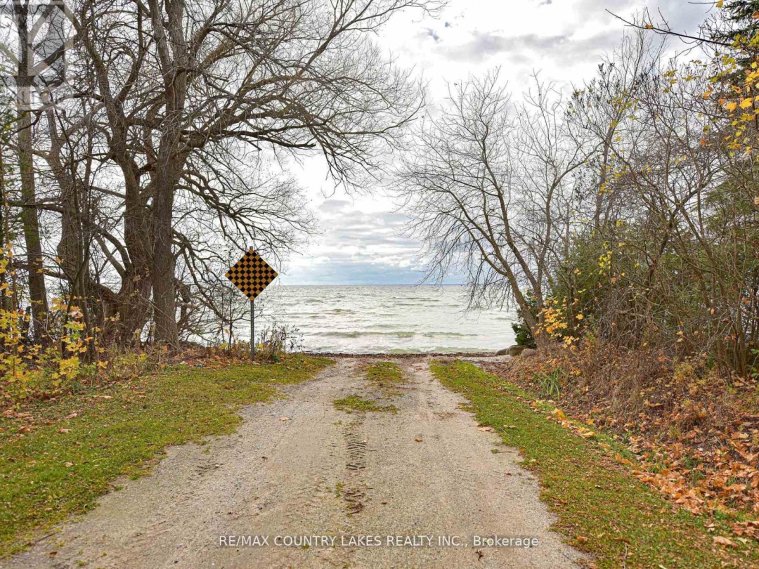 2102 LAKESHORE DRIVE, Lake Simcoe