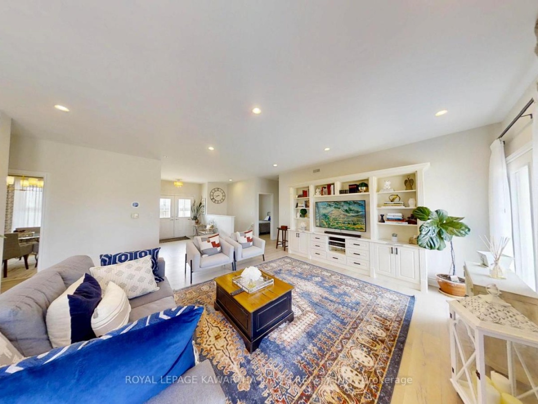 427 LINDEN VALLEY ROAD, 