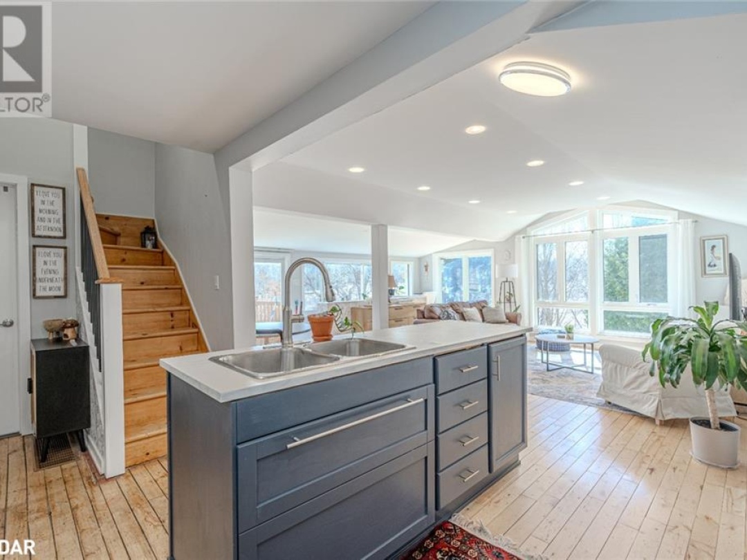 9866 COUNTY ROAD 93, Penetanguishene