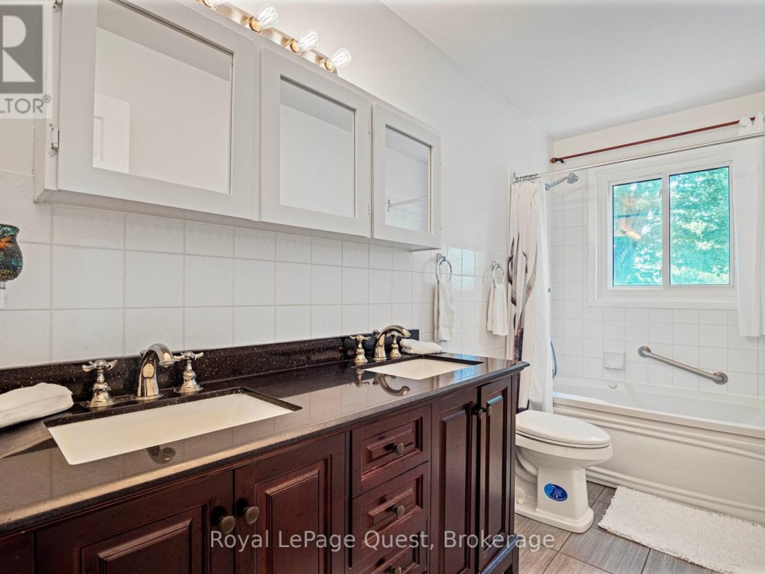 8 South Island Trail, Lake Simcoe