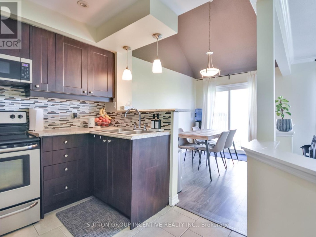 39 12 Lankin Boulevard, Orillia