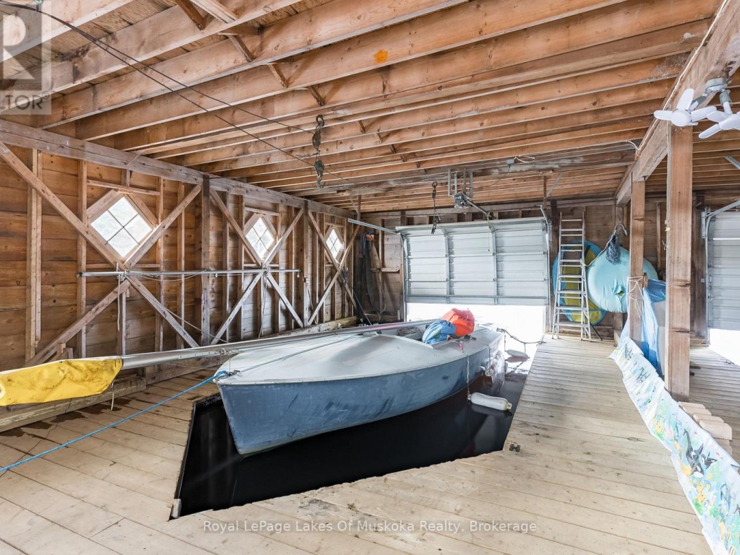 928 Jones Lane, Fairy Lake