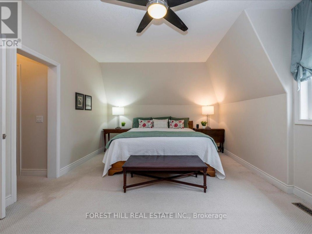 10 - 10 INVERMARA COURT, Lake Simcoe