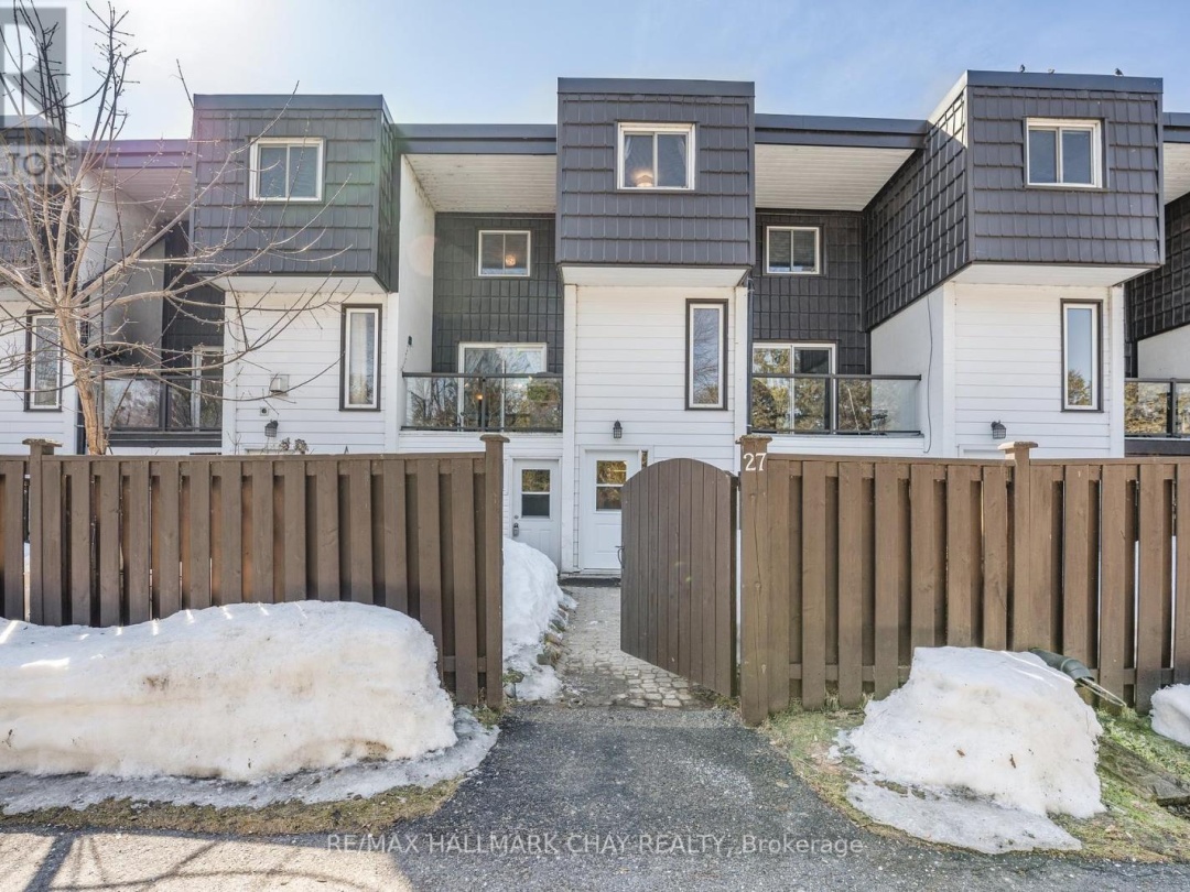27 40 Victoria Crescent, Orillia