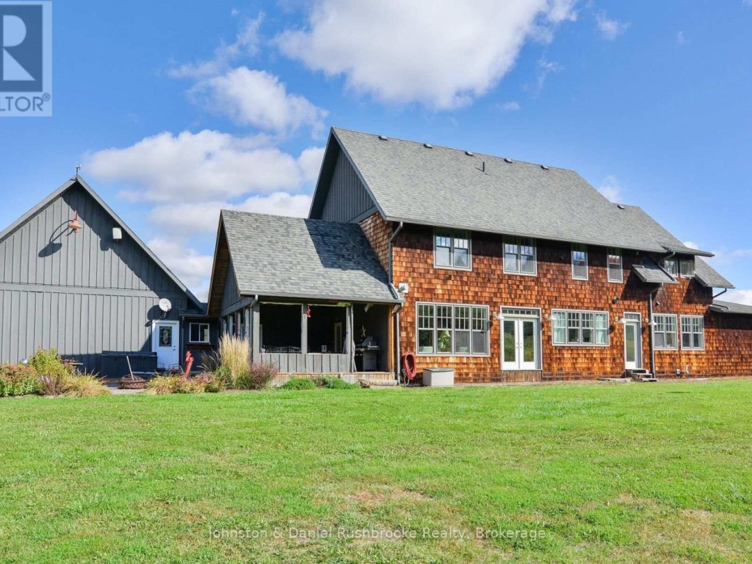 1422 MUSKOKA RD 118 ROAD W, 