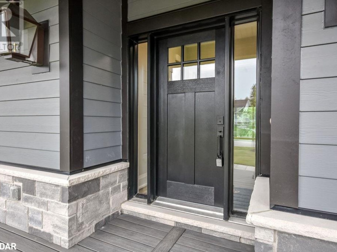 4 CLYDESDALE Court, 