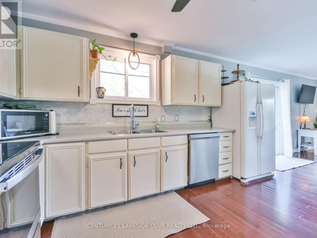 3976 Woodland Drive, Ramara