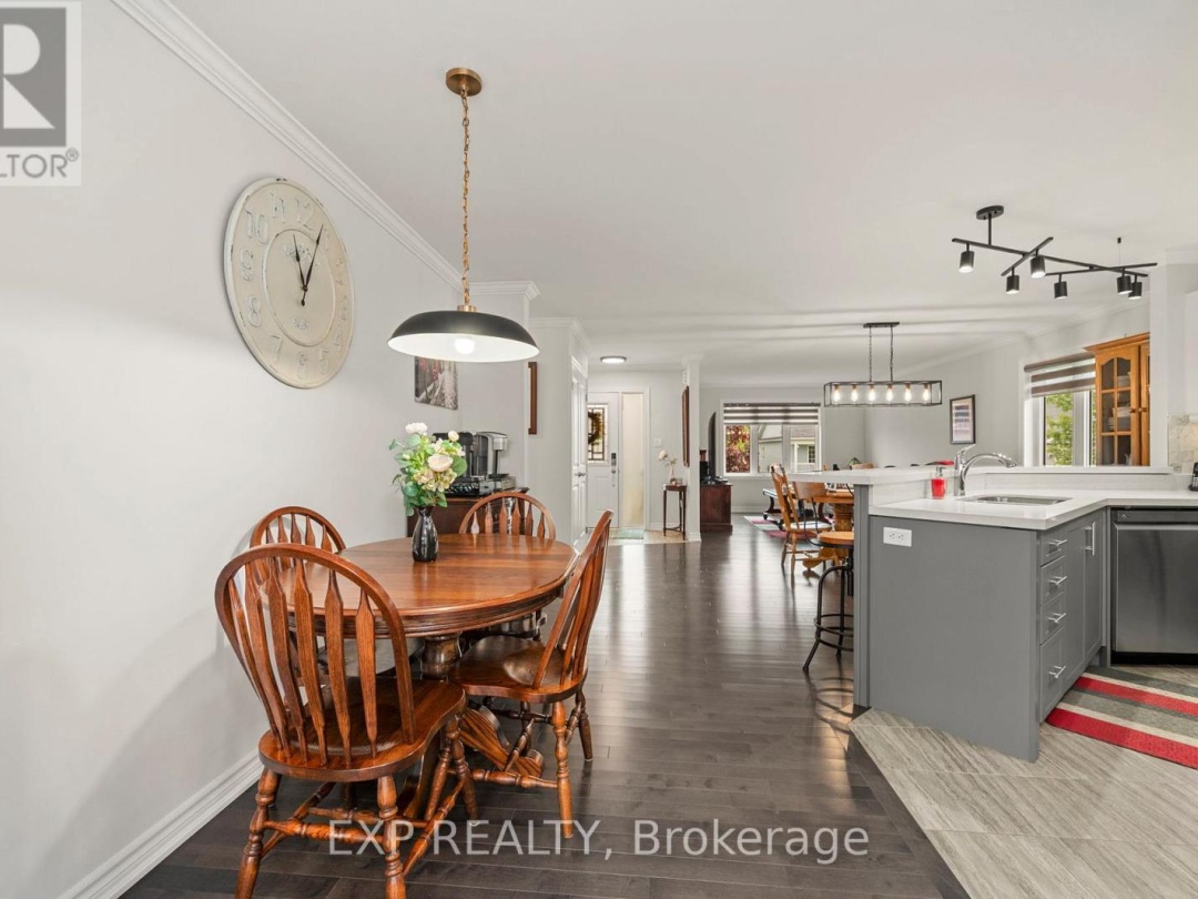 10 SINCLAIR CRESCENT, 
