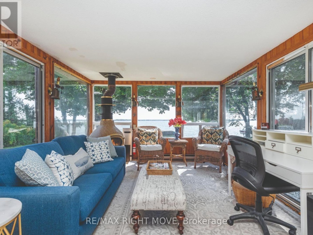 18 MAPLE DRIVE, 