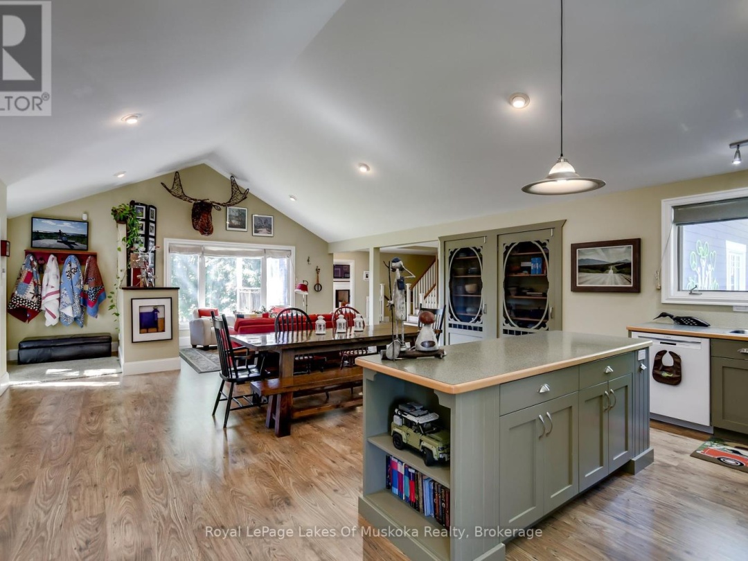 230 Ecclestone Drive, Bracebridge