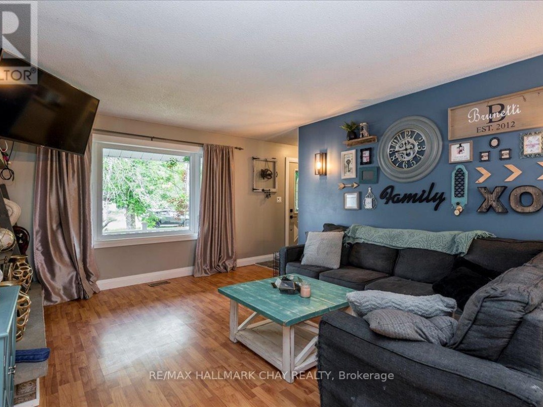 4049 Bayview Avenue, Ramara