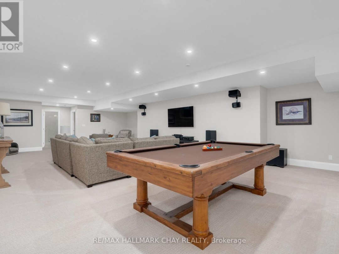 12 Thoroughbred Drive, Oro-Medonte