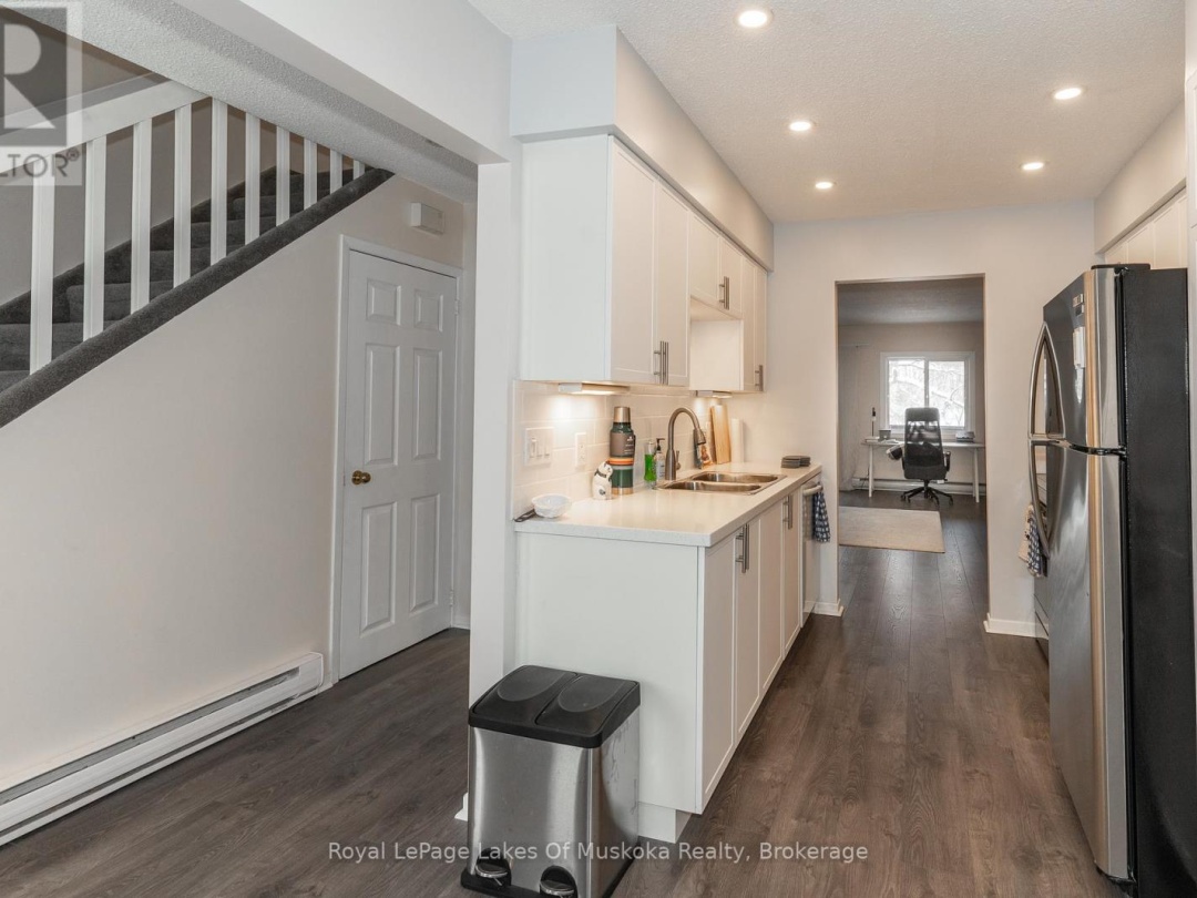 10 - 142 ECCLESTONE DRIVE, 