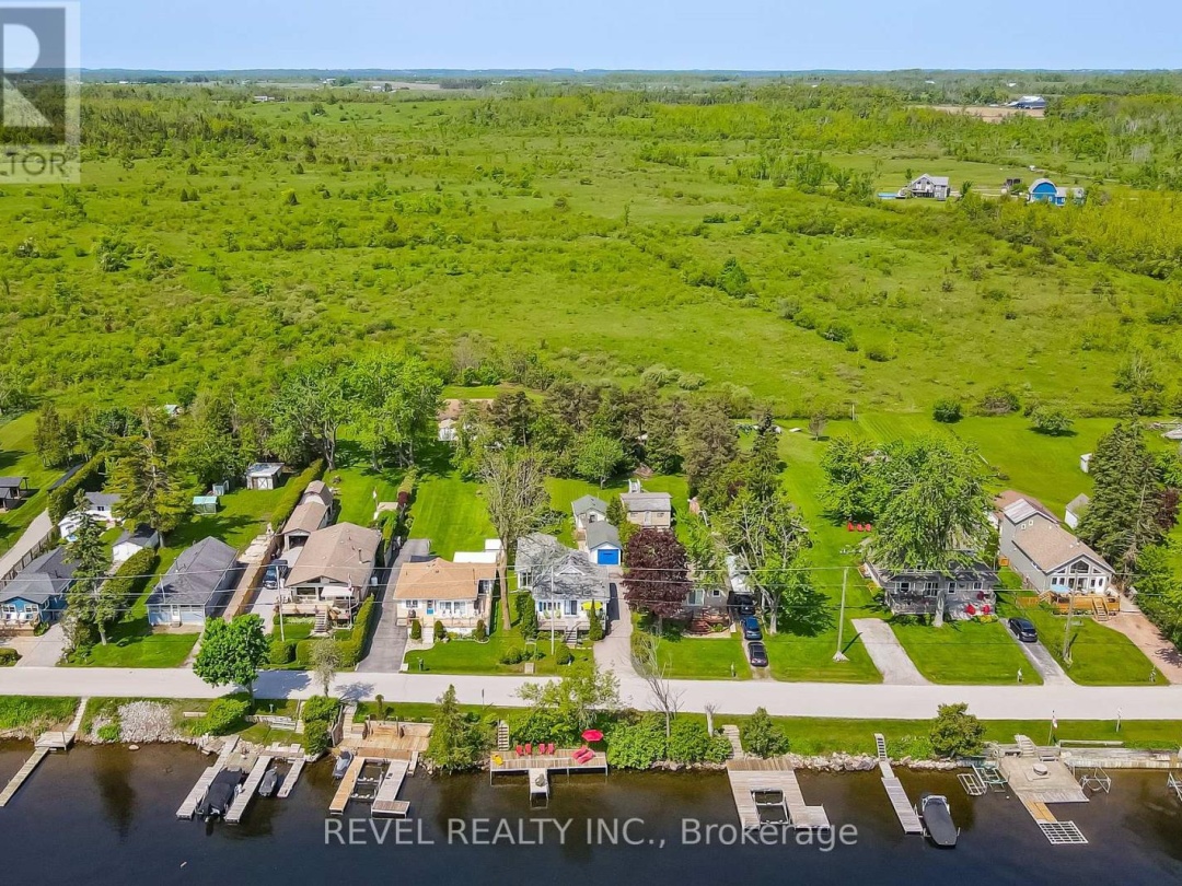 483 Long Beach Road, Sturgeon Lake