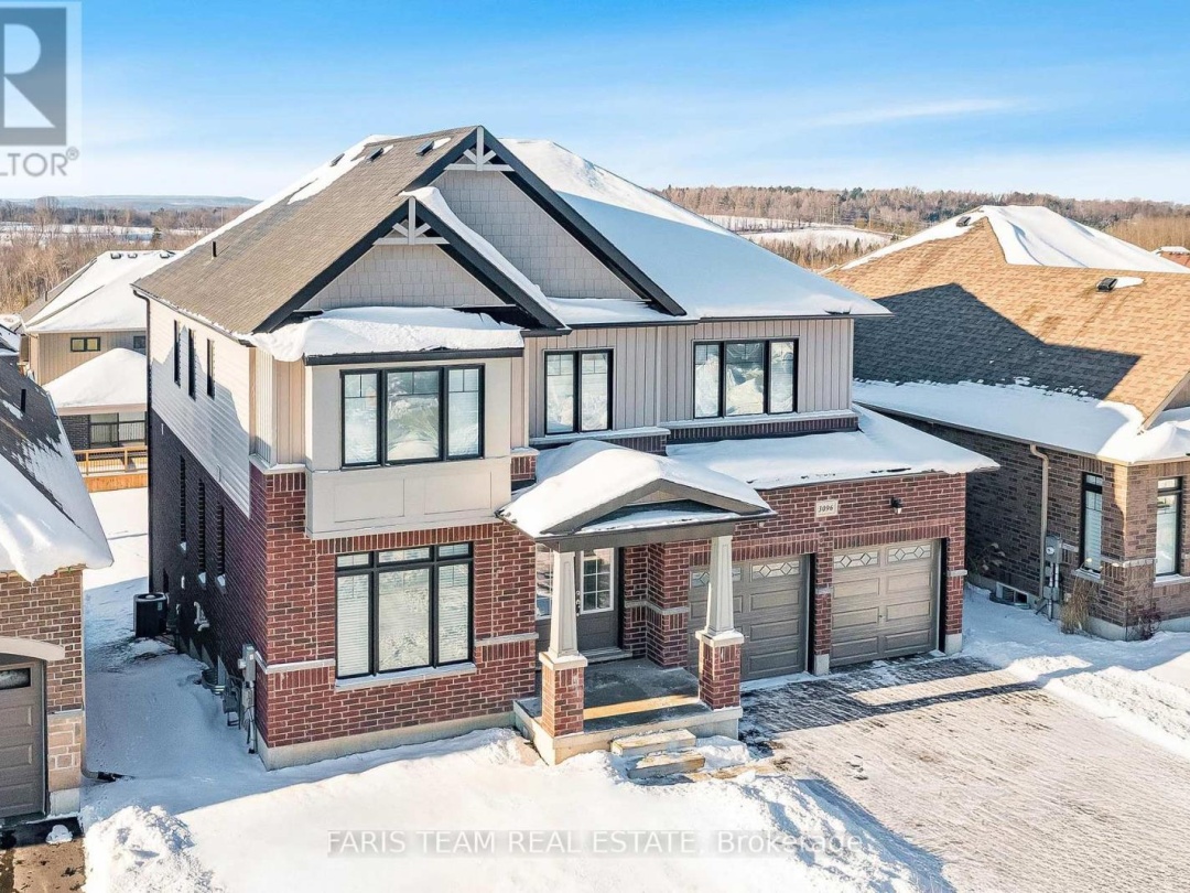 3096 Orion Boulevard, Orillia