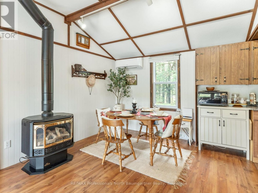 1004 Wilson Heights Trail, Haliburton Lake