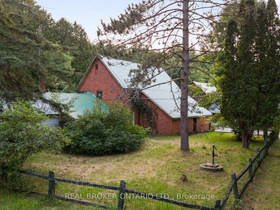 1401 Coopers Falls Road, Black Lake