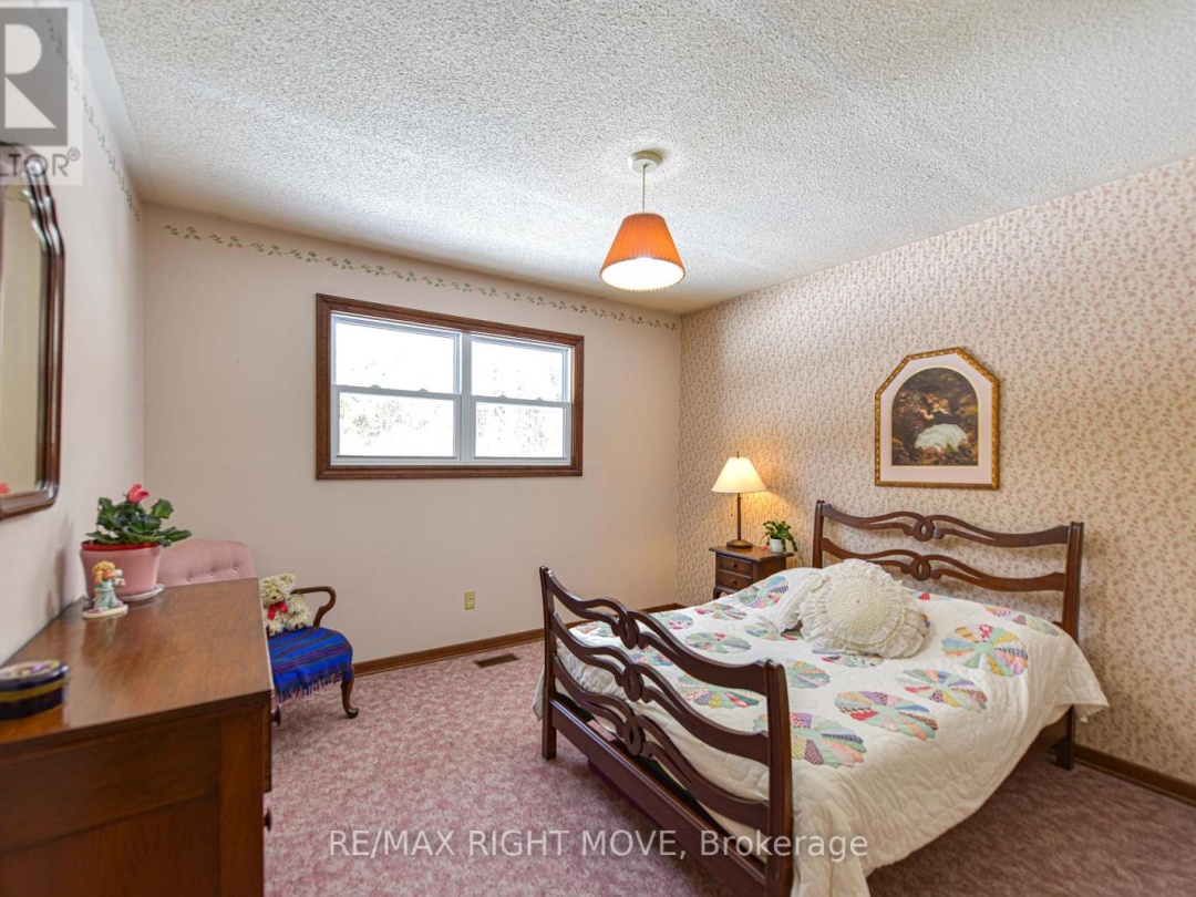1613 Mt. St. Louis Road E, Oro-Medonte