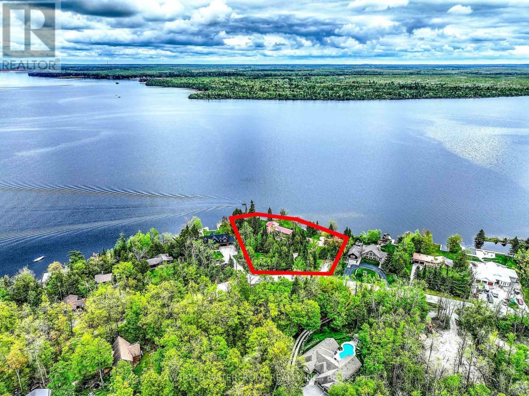 557 Riverside Drive, Pigeon Lake