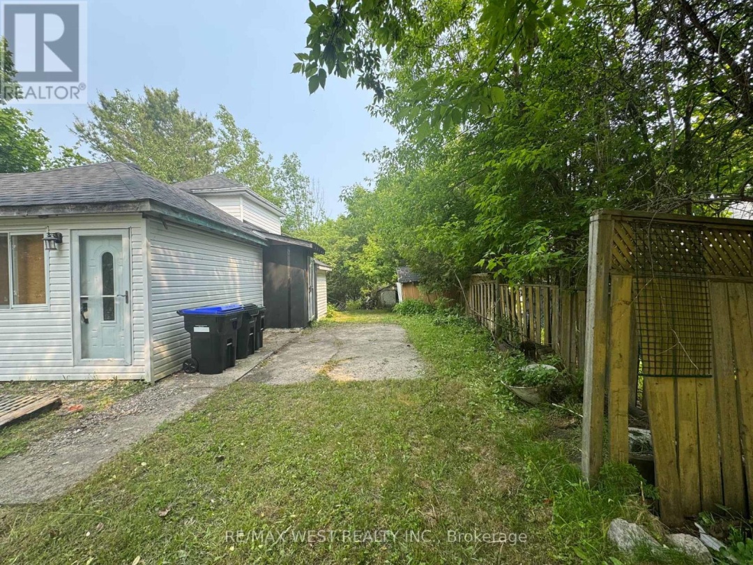 250 KINGFISHER AVENUE, 