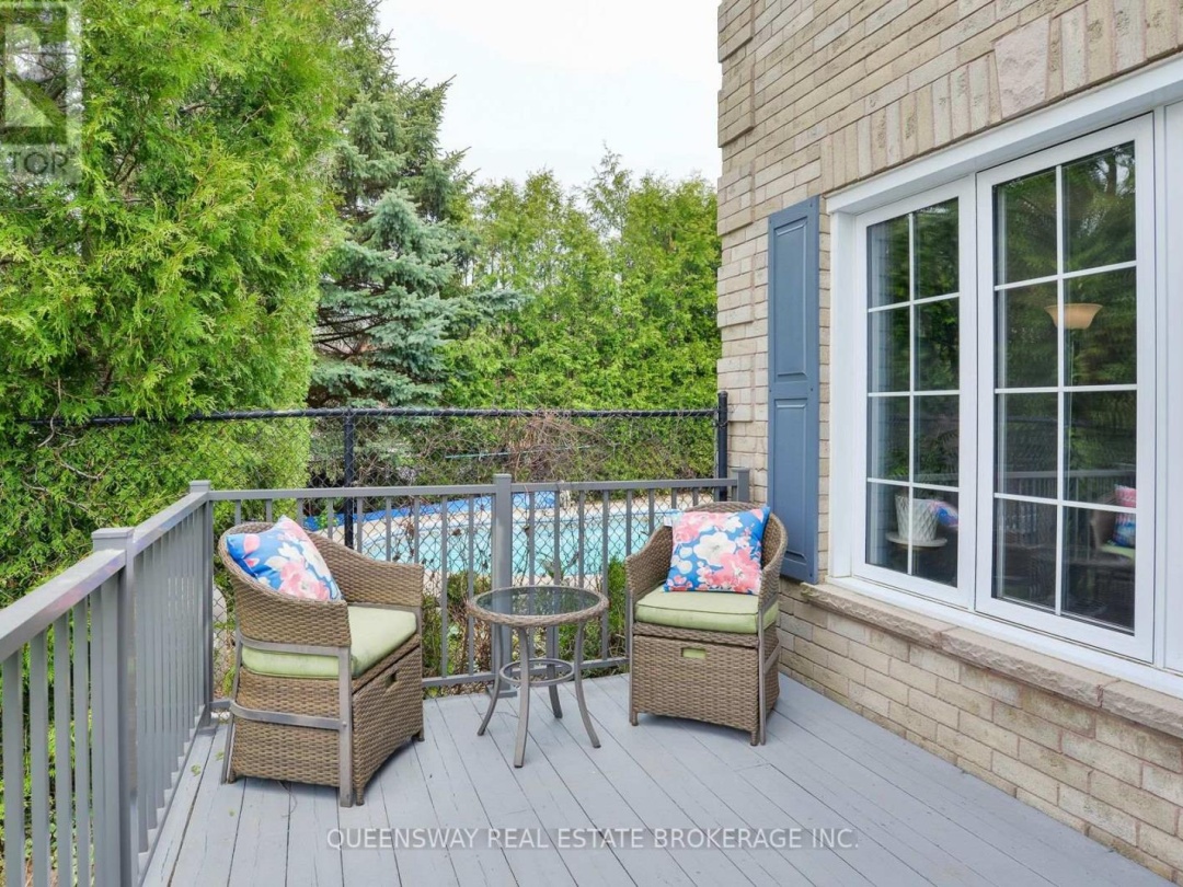 10 LEWIS DRIVE, Orillia