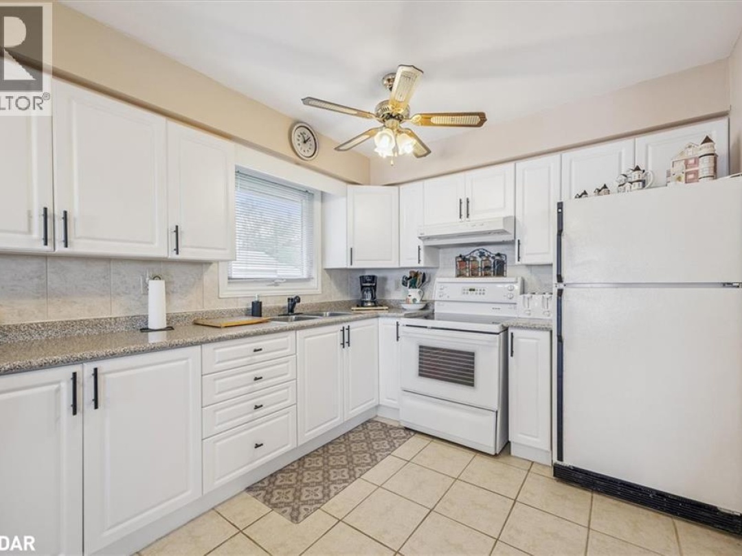 2762 LONE BIRCH Trail, 