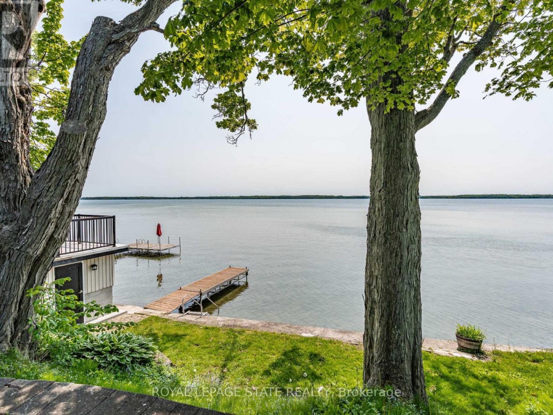 2703 LAKESIDE DRIVE, 
