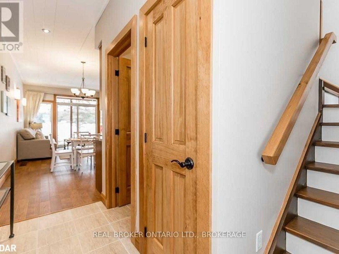 1841 Muskoka Road 118 Road W Unit# 2B, Lake Muskoka