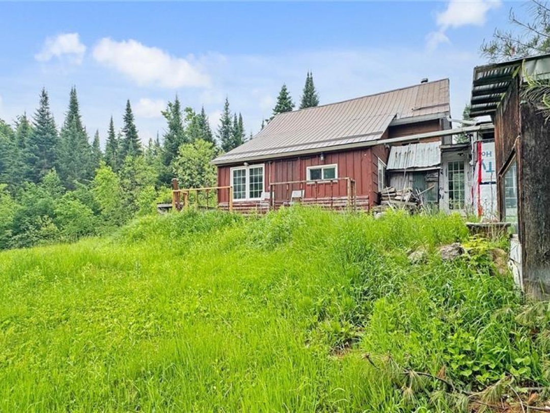 2808 Gelert Road, Minden Hills