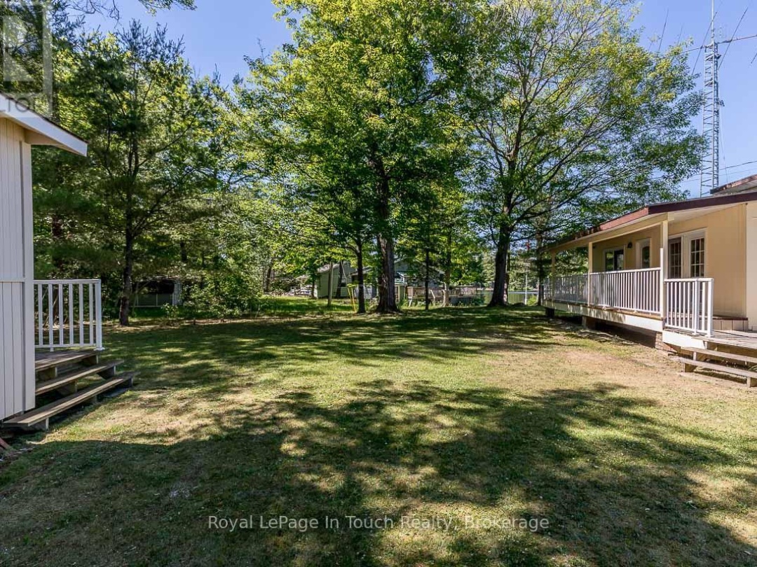 36 Yellowhead Island, Gloucester Pool