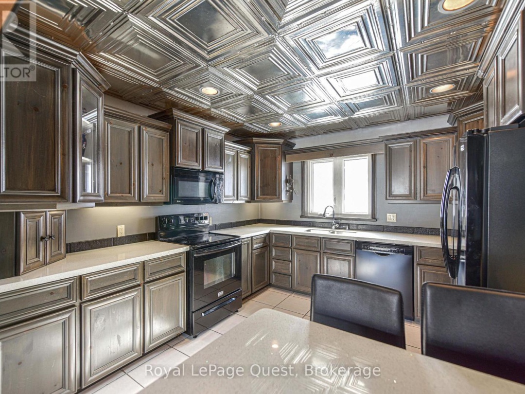 3012 MOYNES ROAD, Severn Lake