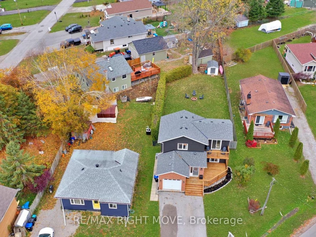 2900 LAKESIDE DRIVE, 