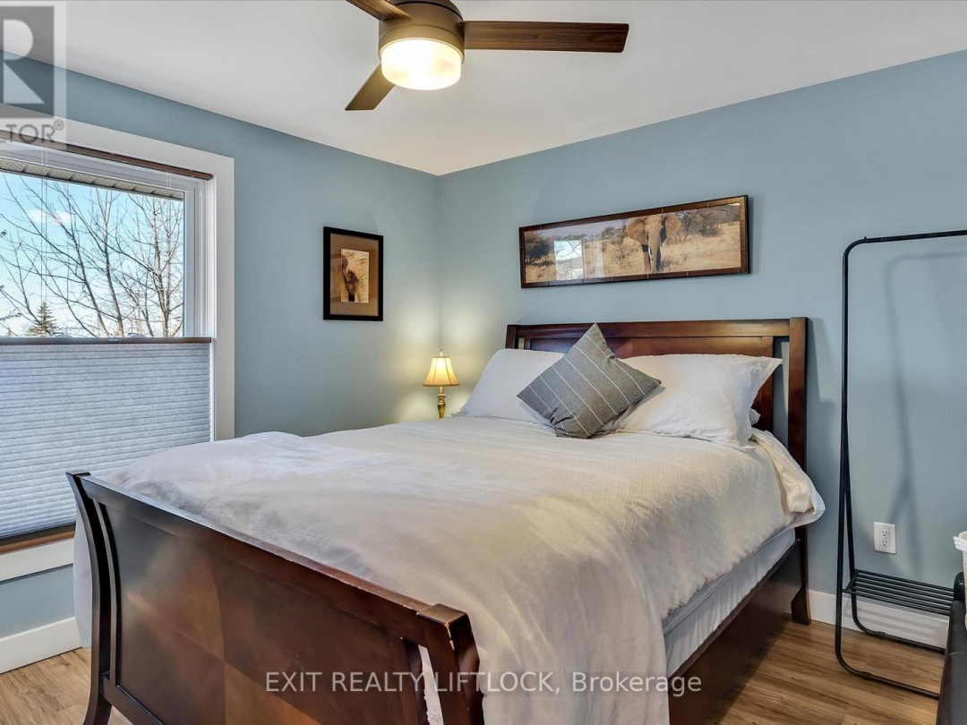 64 Front Street E, Pigeon Lake