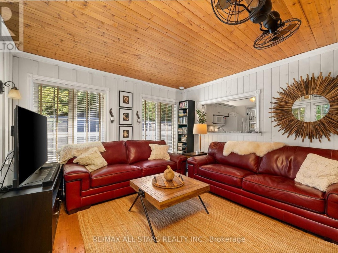 50 BAYVIEW ESTATE ROAD, 