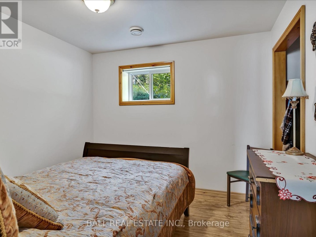 1330 COUNTY RD 49, 