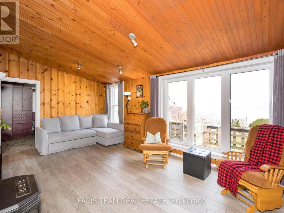 4 SCHOONER LANE, 