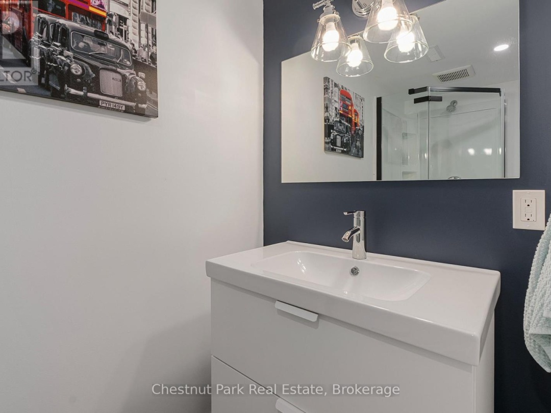 76 SELKIRK DRIVE, 