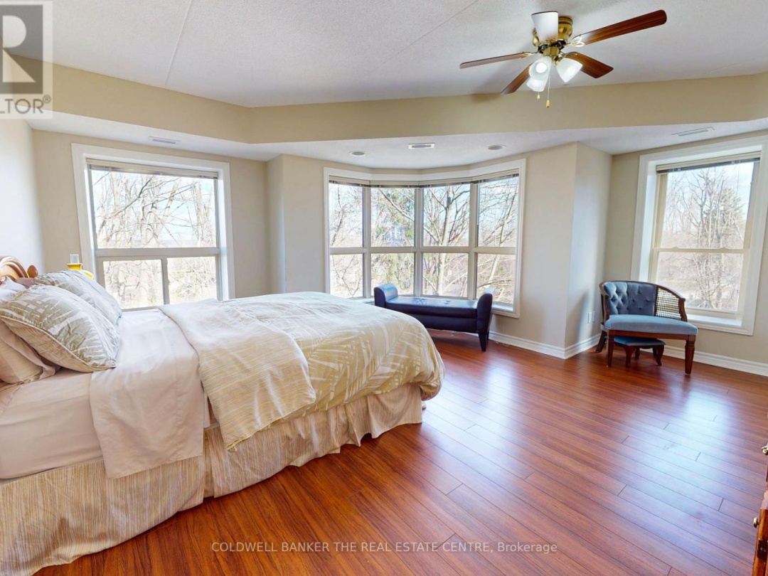 304 486 Laclie Street, Orillia