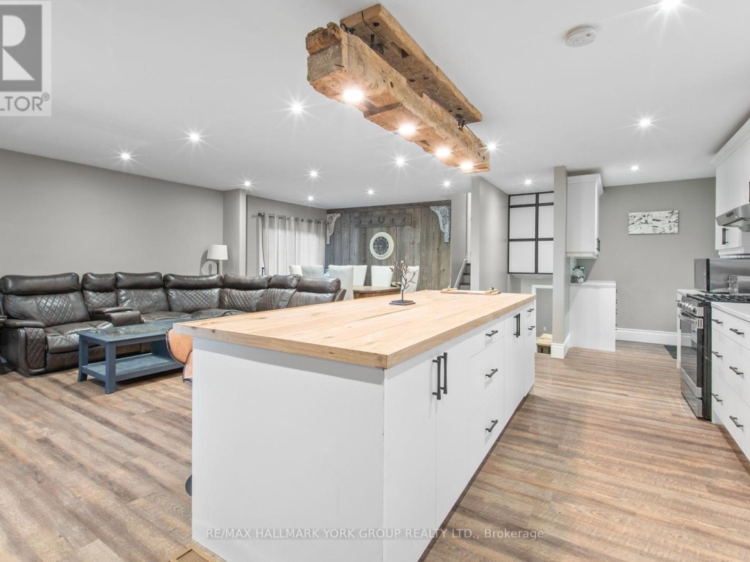 24115 Thorah Park Boulevard, Lake Simcoe