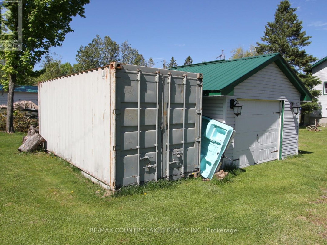 8 Saturn Lane, Mitchell Lake