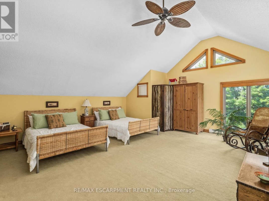 1 - 131 GRANDVIEW HILLTOP DRIVE, 