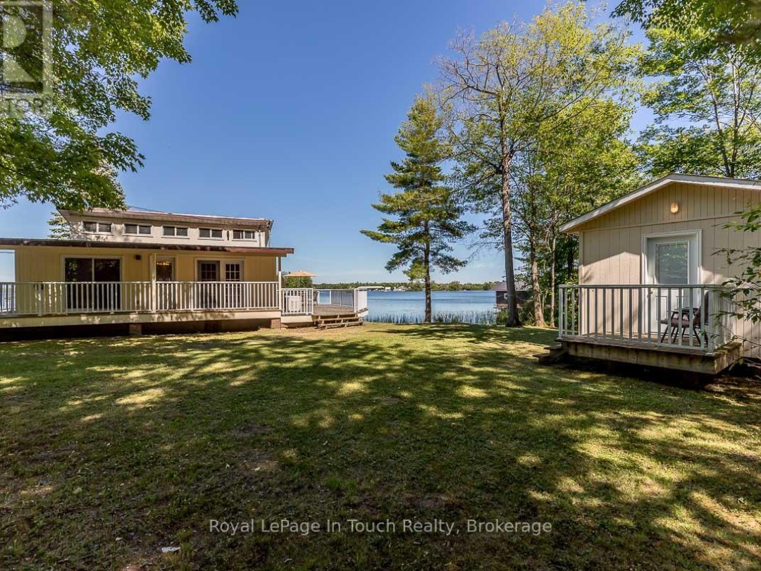 36 Yellowhead Island, Gloucester Pool