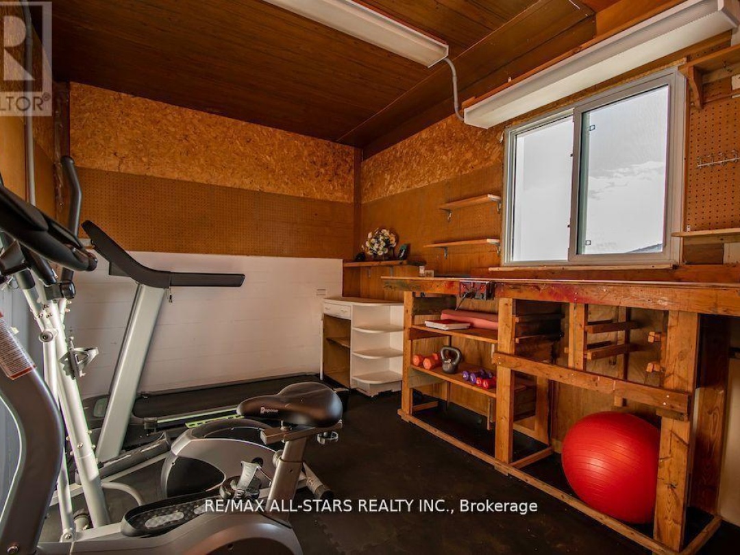 122 Fenelon Drive, Sturgeon Lake