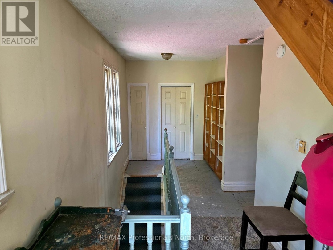 92 CONCESSION 2 & 3 ROAD W, 