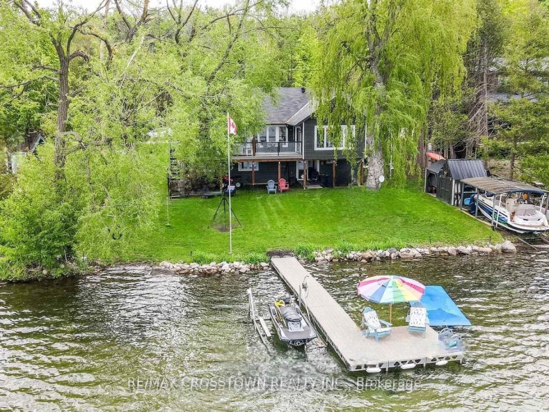 241 Eight Mile Point Road, Lake Simcoe