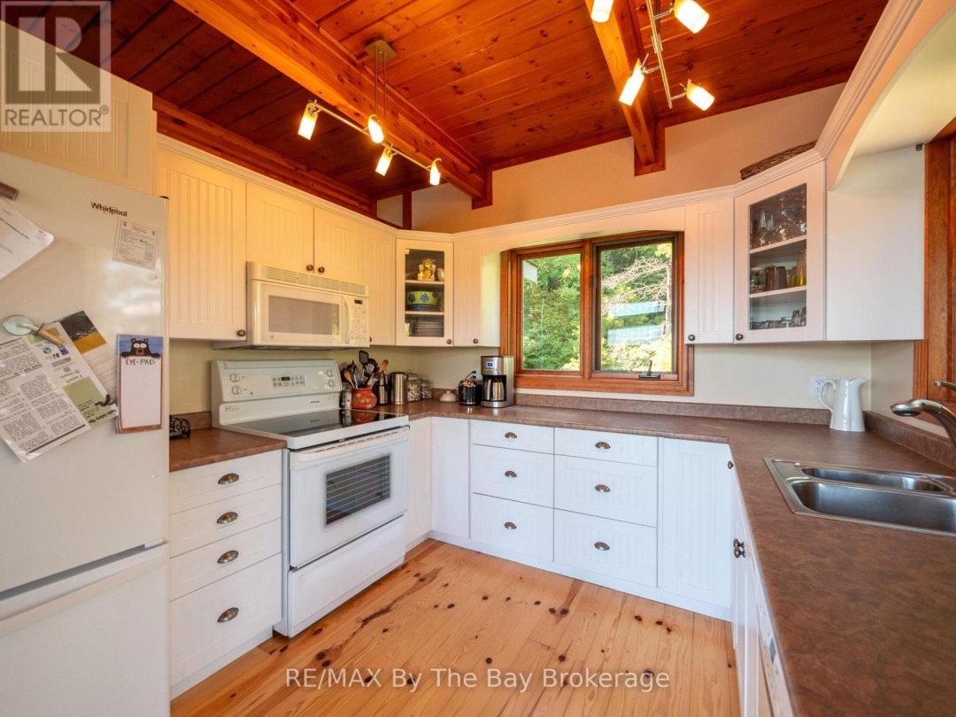 23212 GEORGIAN BAY SHORE, Georgian Bay