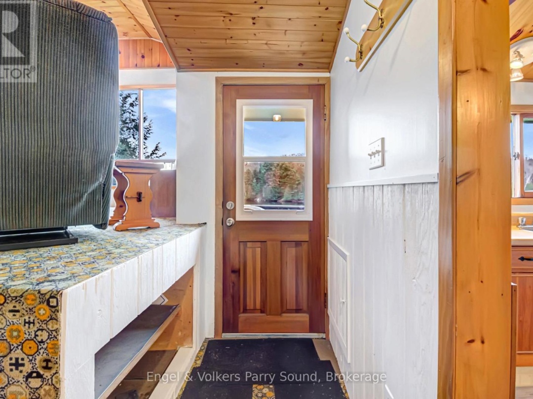 27 Lower Lane, Otter Lake