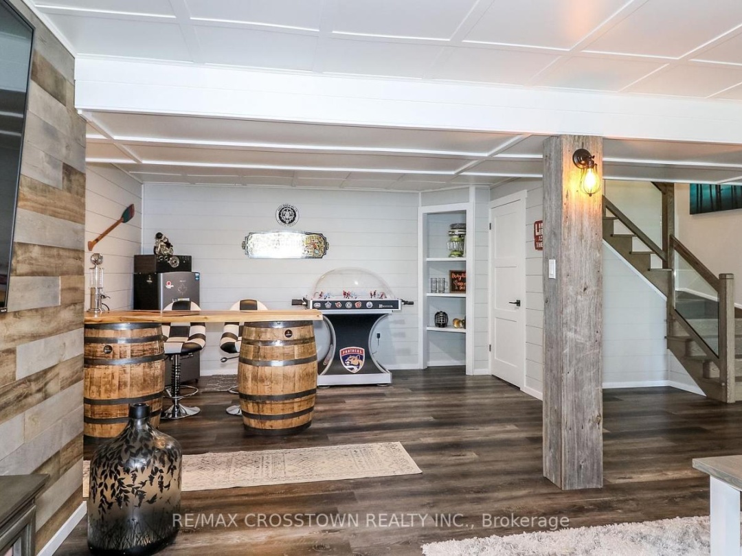 241 Eight Mile Point Road, Lake Simcoe
