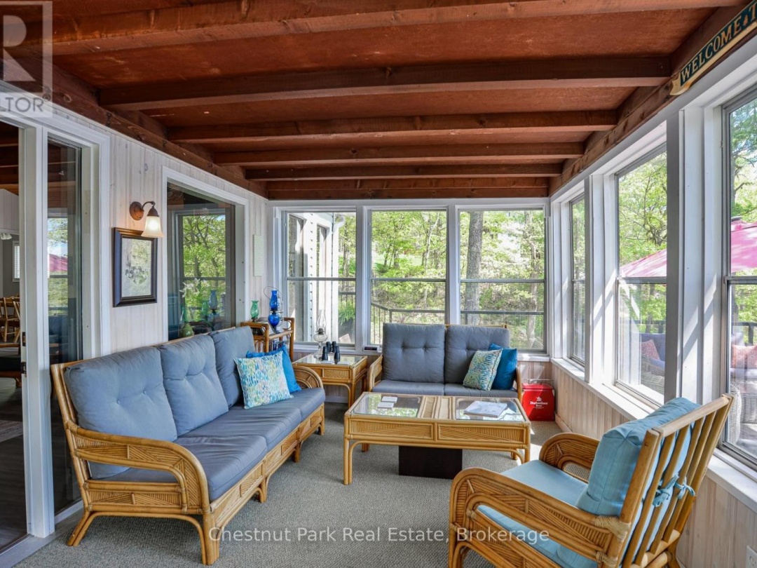 4558 Riverview Drive, Sparrow Lake