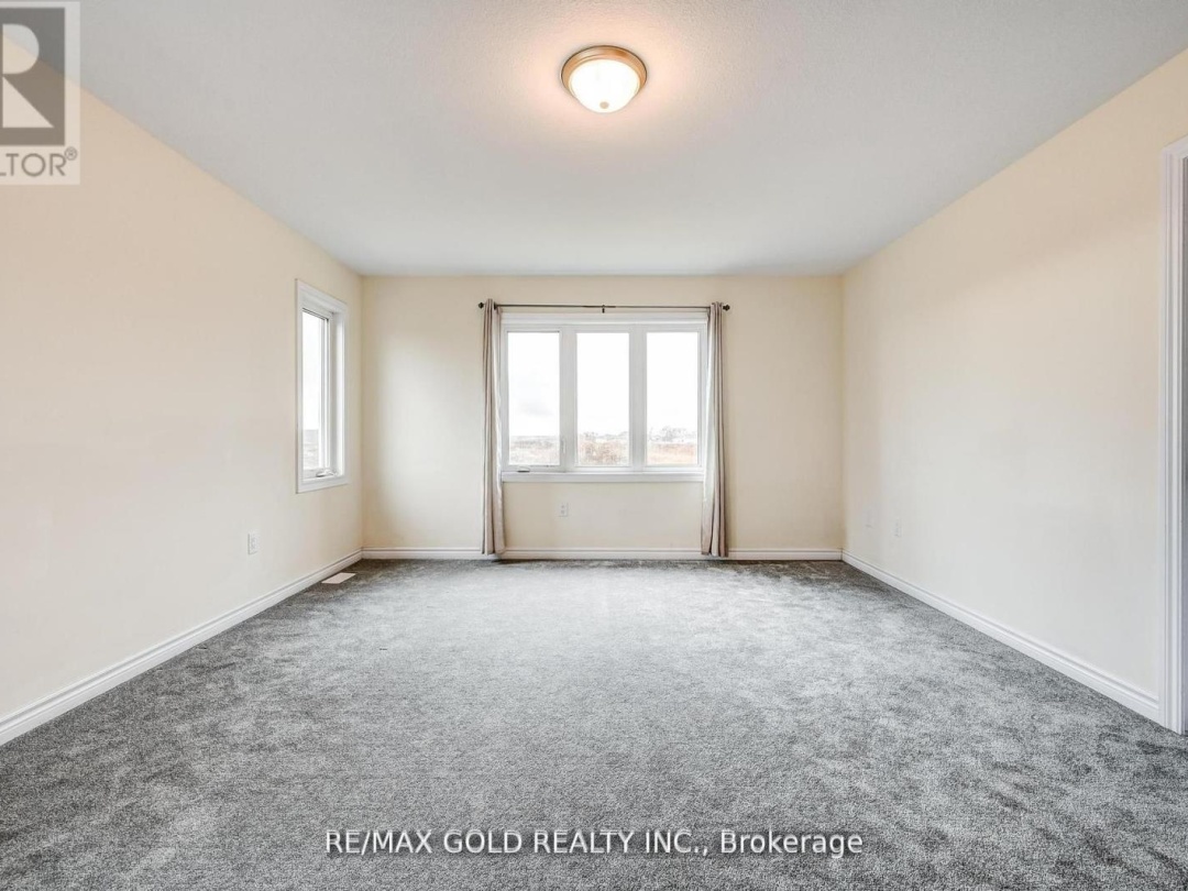 84 Atlantis Drive W, Orillia